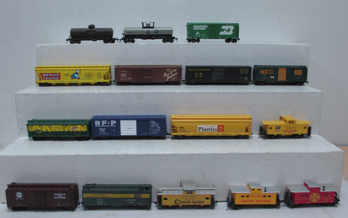 HO Scale Freight Cars (16) eBay