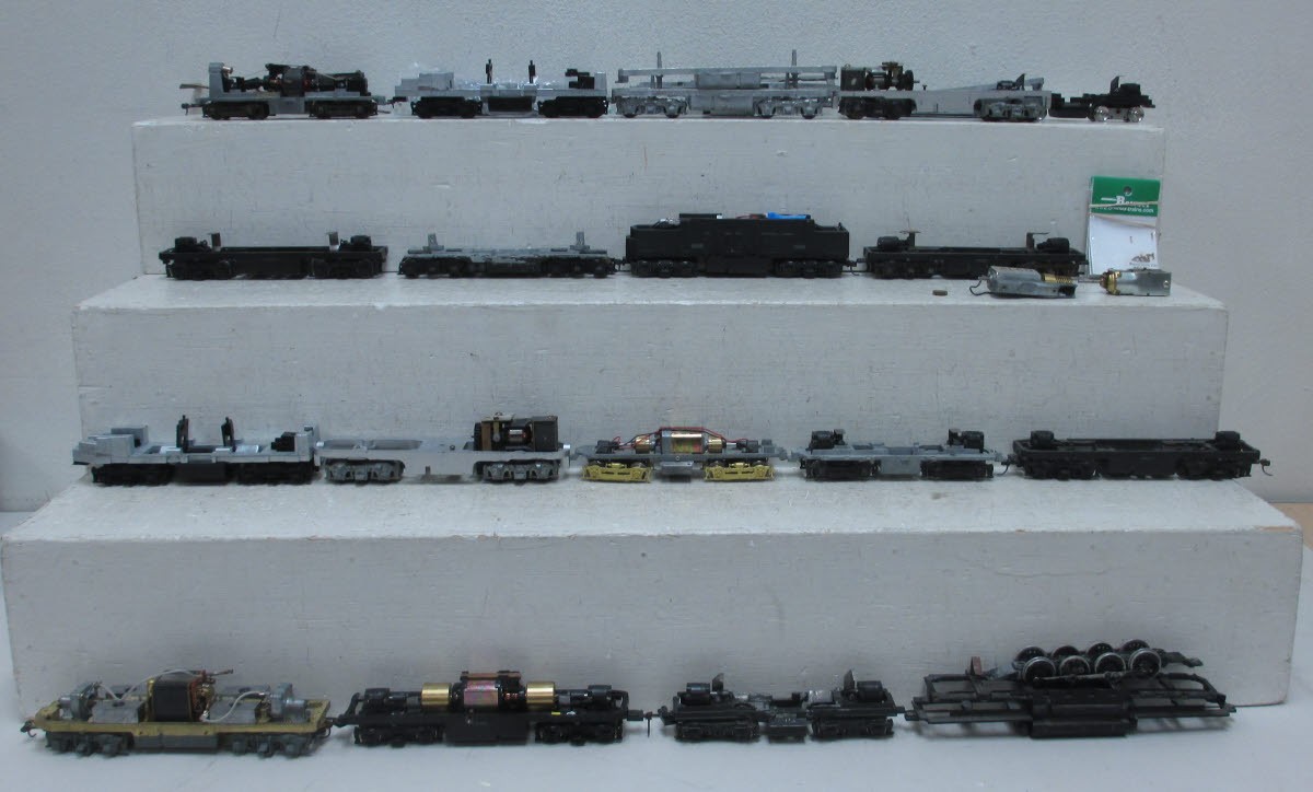 HO Scale Athearn & Misc Diesel Chassis, Frames, Motors & Parts (15+) eBay