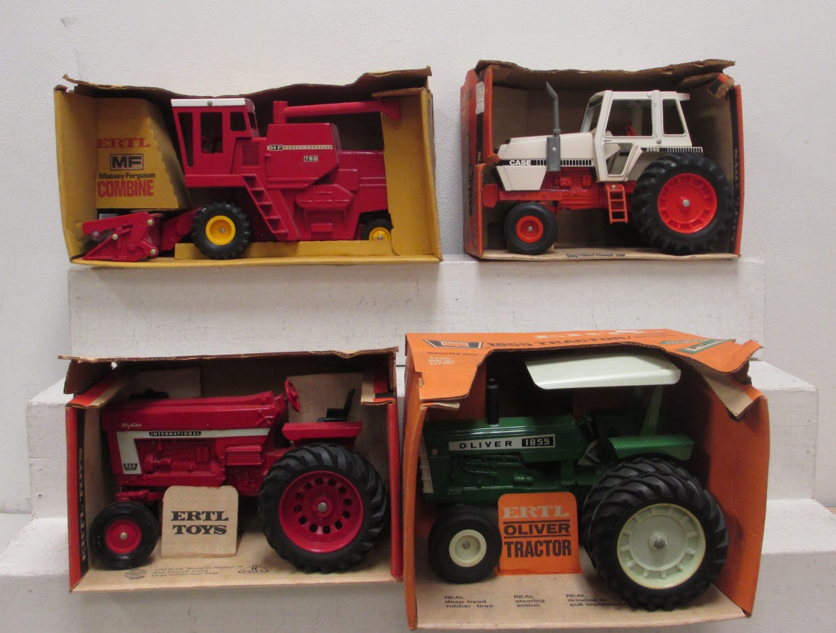 Ertl DieCast 1/16 Scale Tractors/Farm Equipment (4) LN/Box