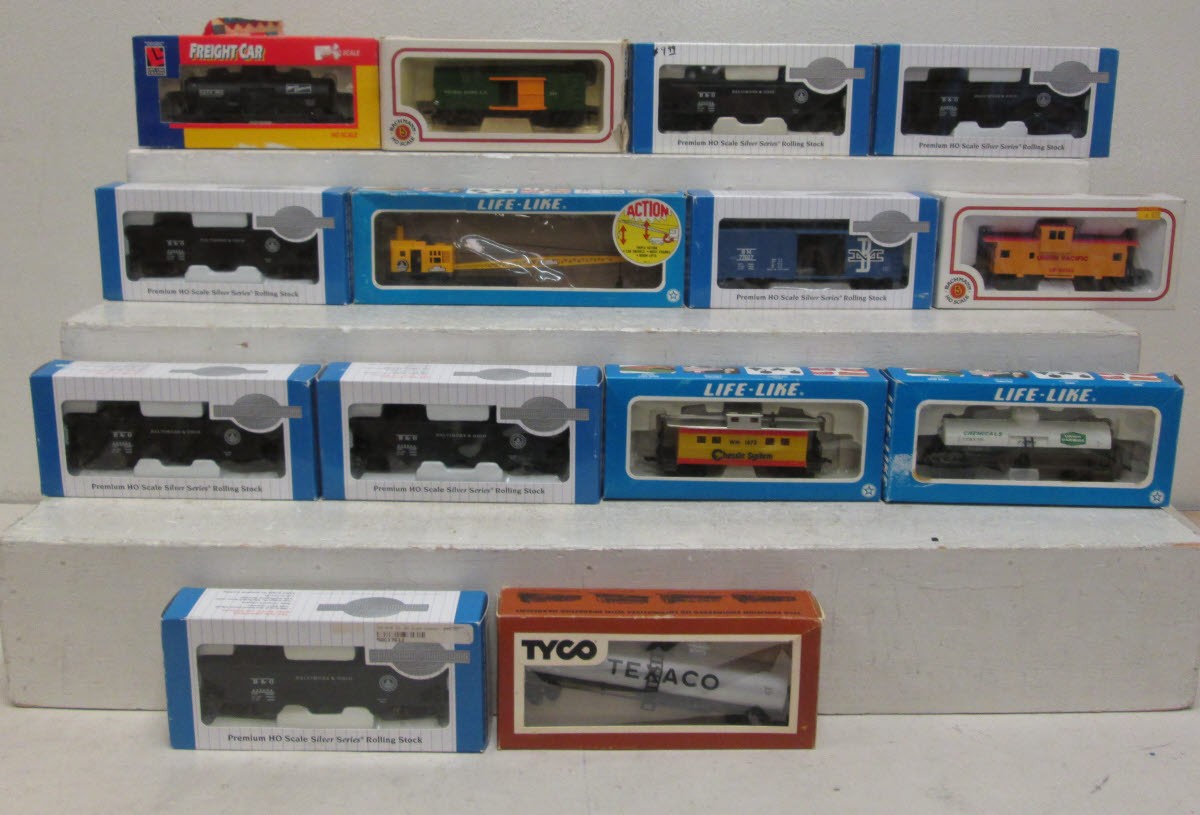 Life Like, Bachmann & Tyco HO Scale Assorted Freight Cars (14) EX eBay