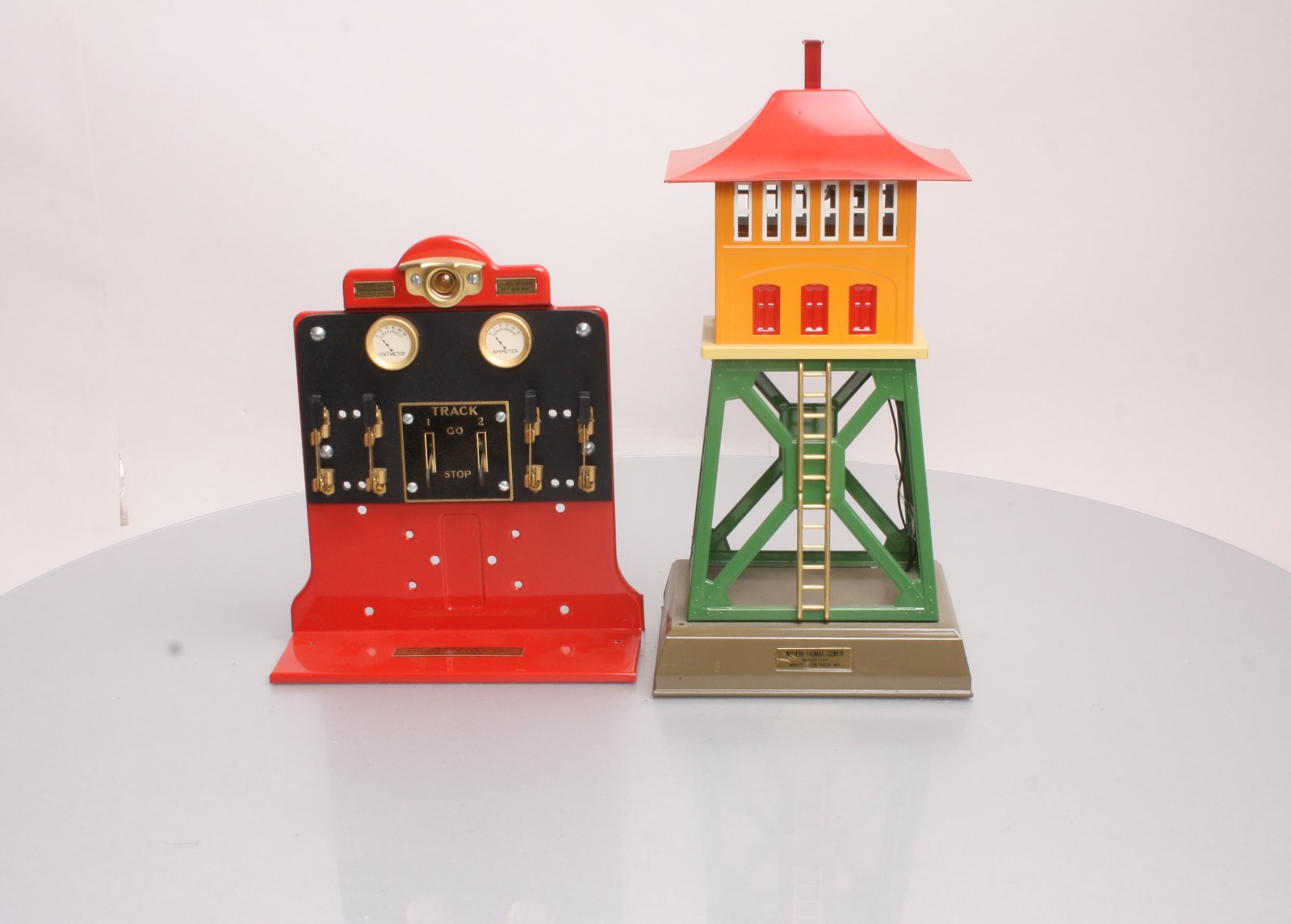 MTH 11-90094 #438 Tinplate Signal Tower & Lionel 6-51900 440C Control