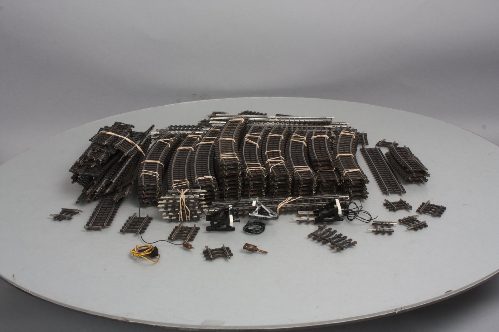 Marklin HO Scale KTrack Straight & Curved Track Sections & Bumpers (60