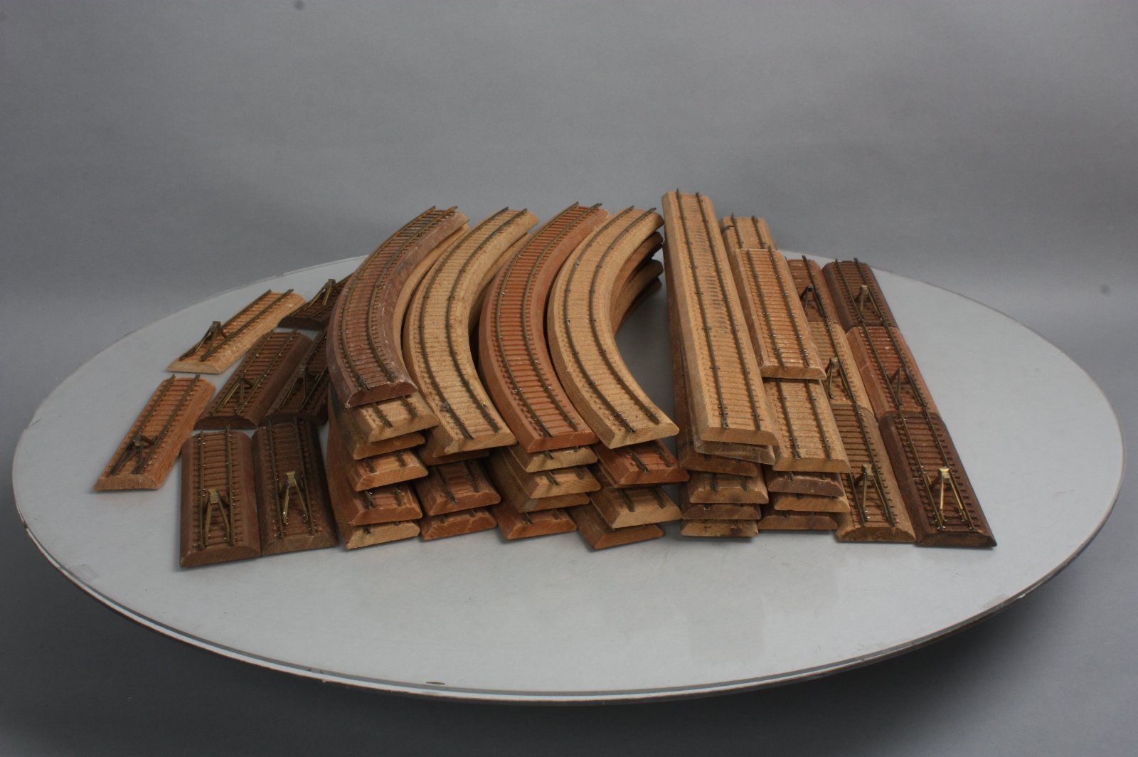 TruScale Vintage HO Track Sections Brown Roadbed w/Brass Rails (45) eBay