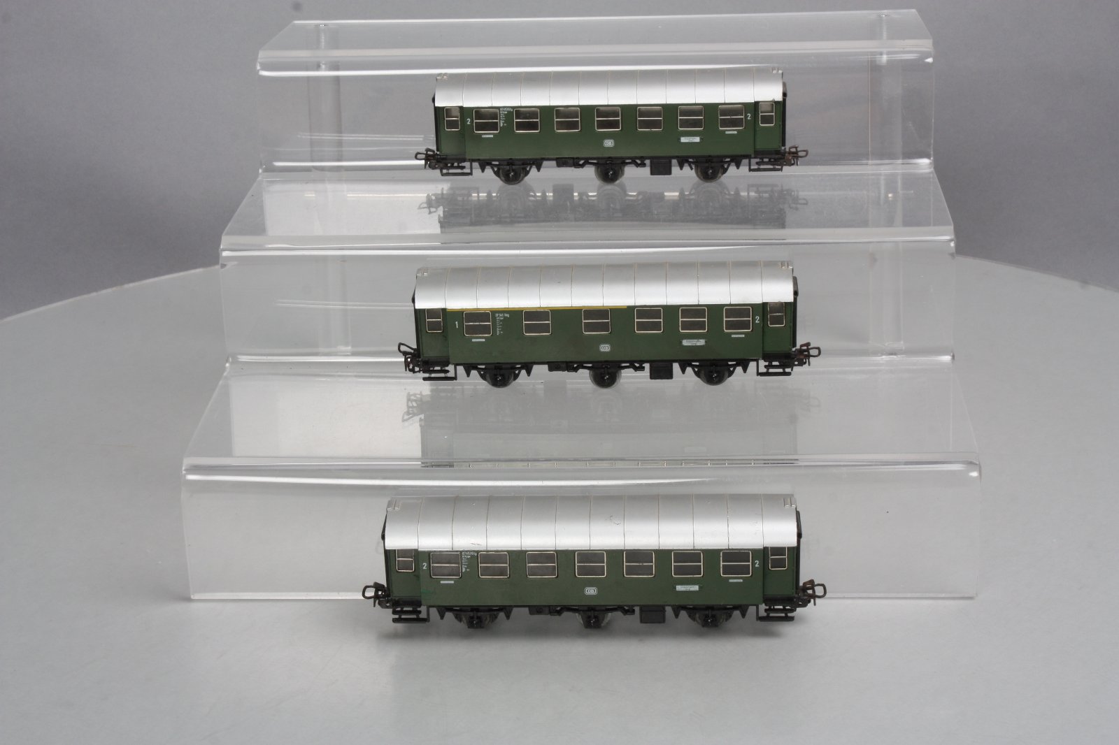 Marklin HO Scale DB Green Passenger Cars (3)