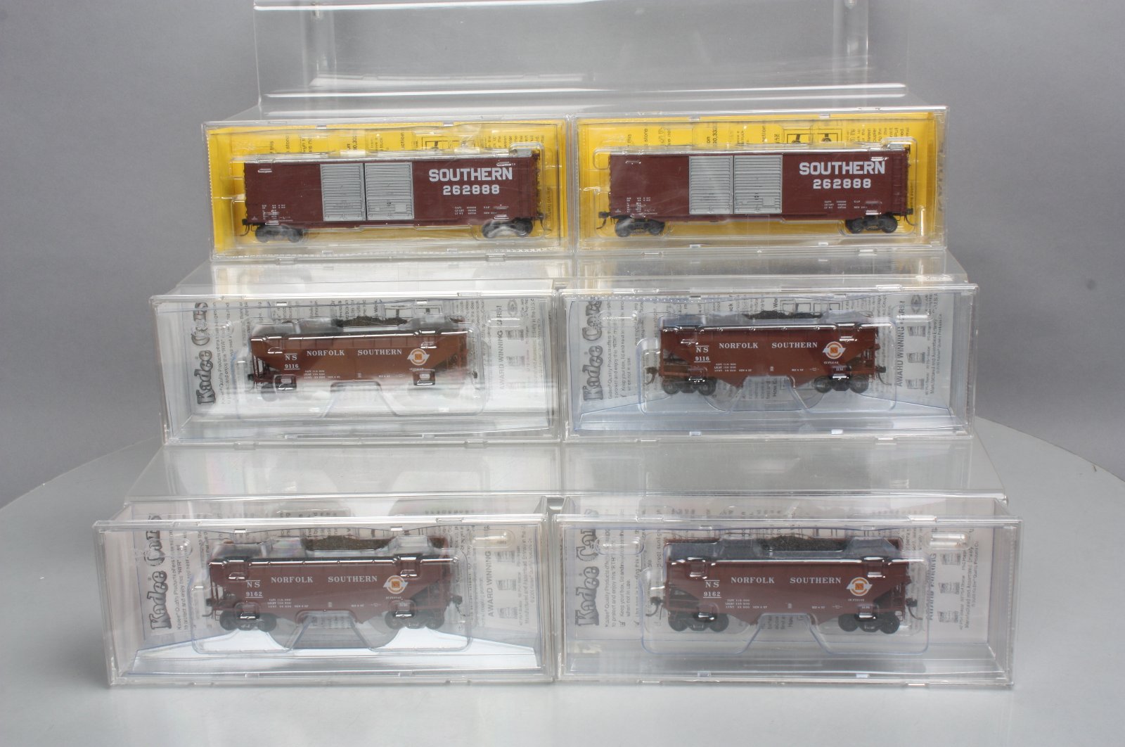 Kadee HO Scale Norfolk Southern & Southern Freight Cars 7040, 6712