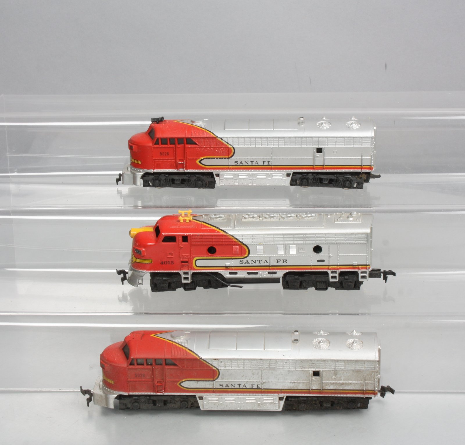 HO Scale Santa Fe Diesel (3)