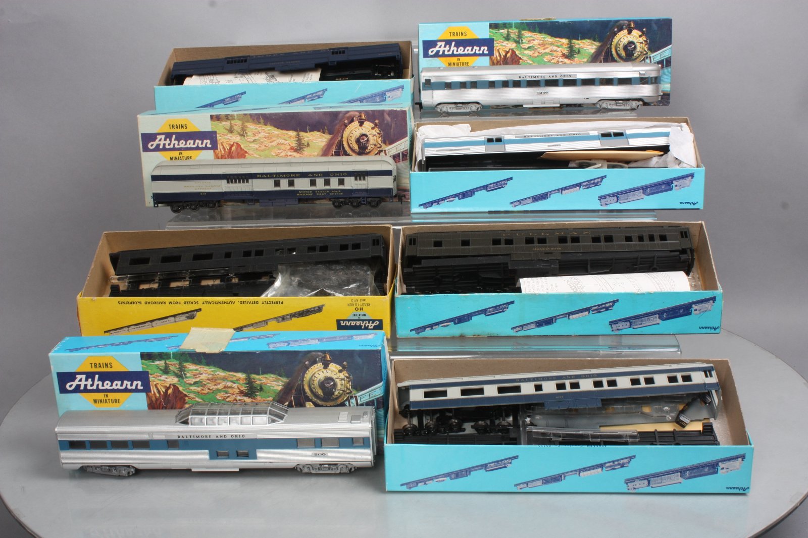 Athearn HO Scale Assorted Passenger Cars (8) EX/Box