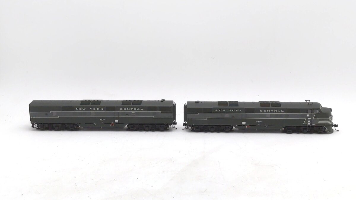 Proto 2000 920-40995 HO Scale NYC E7A/B Diesel Locomotive Set w