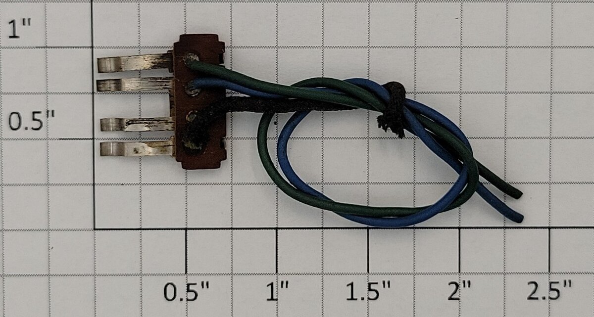 Lionel 100-45 E-Unit 4-Finger Contact with Wire (Used)