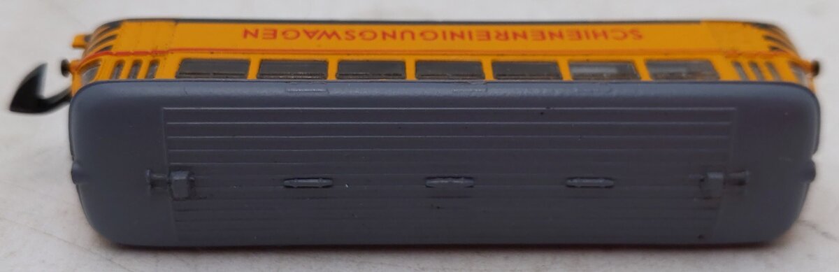 Marklin 8802 Z DB Schienenreinigungswagen Track Cleaning Railbus