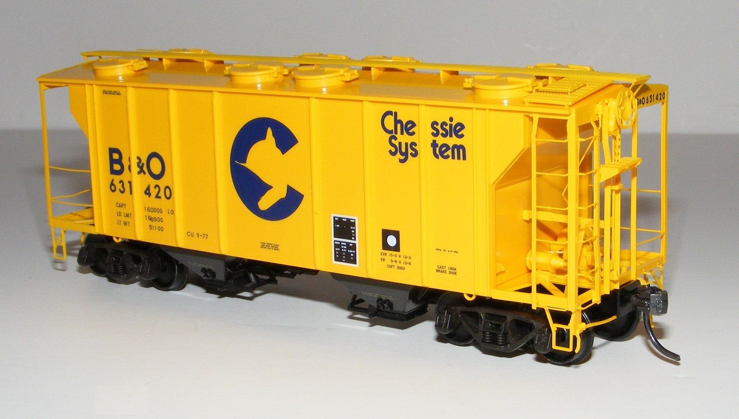 Kadee 8653 HO B&O Chessie System PS-2 2-Bay Covered Hopper Freight Car ...