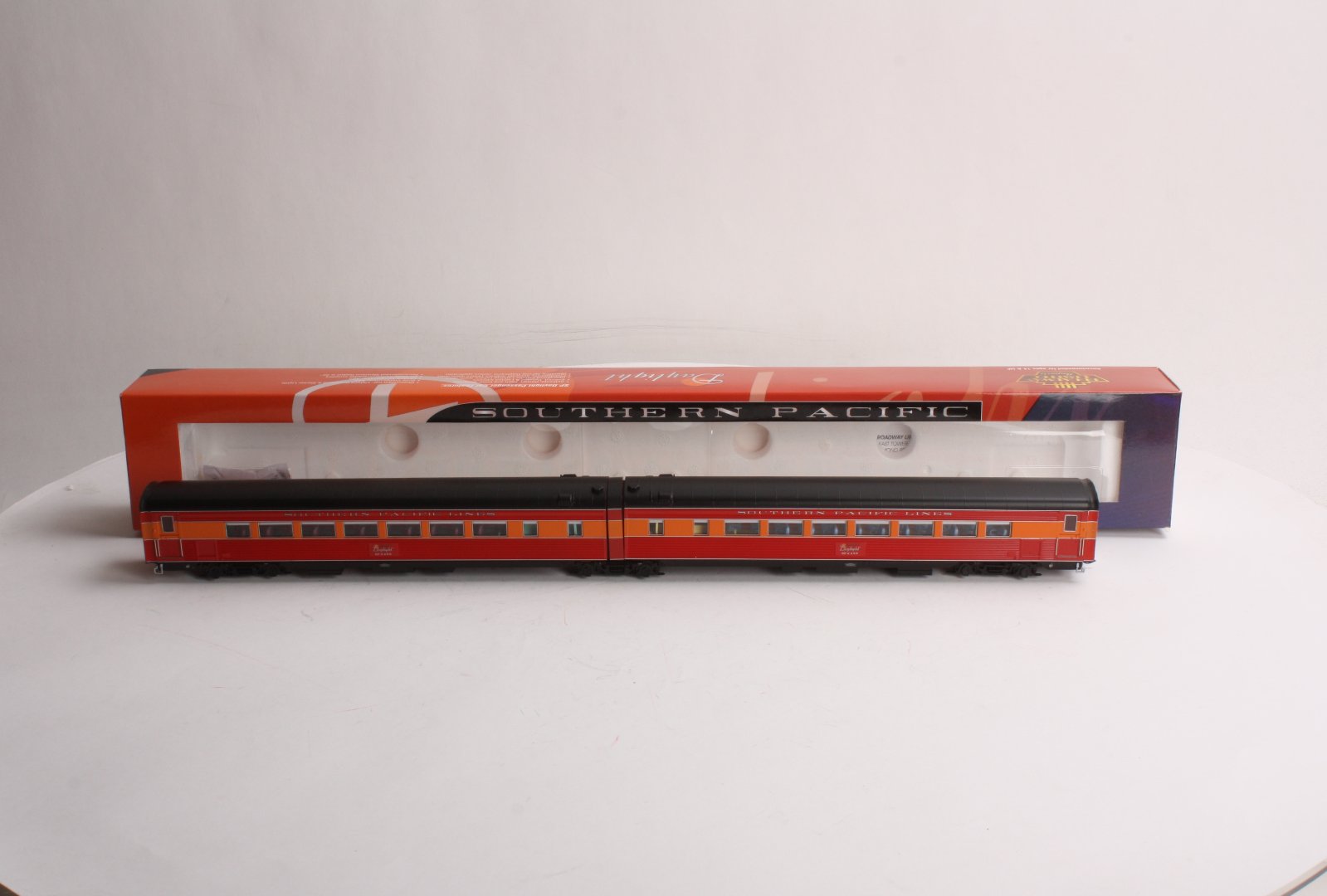 Broadway Limited 688 HO Southern Pacific Morning Daylight Passenger Car