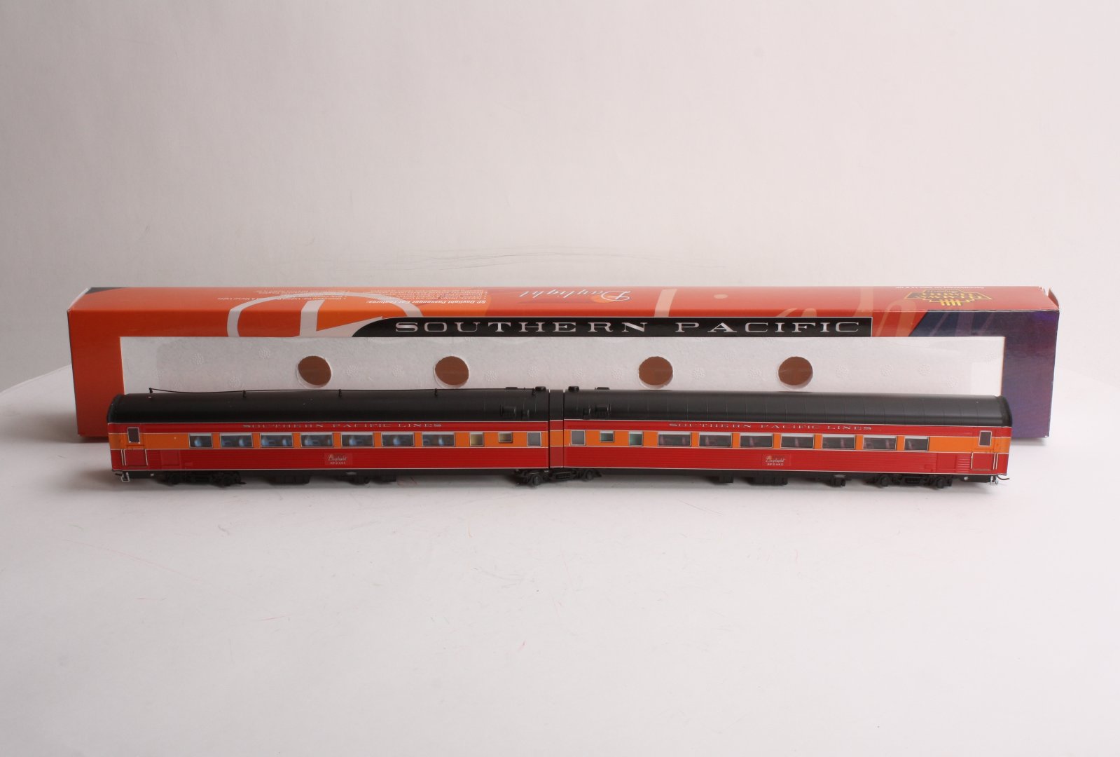 Broadway Limited 681 HO Southern Pacific Morning Daylight Passenger Car