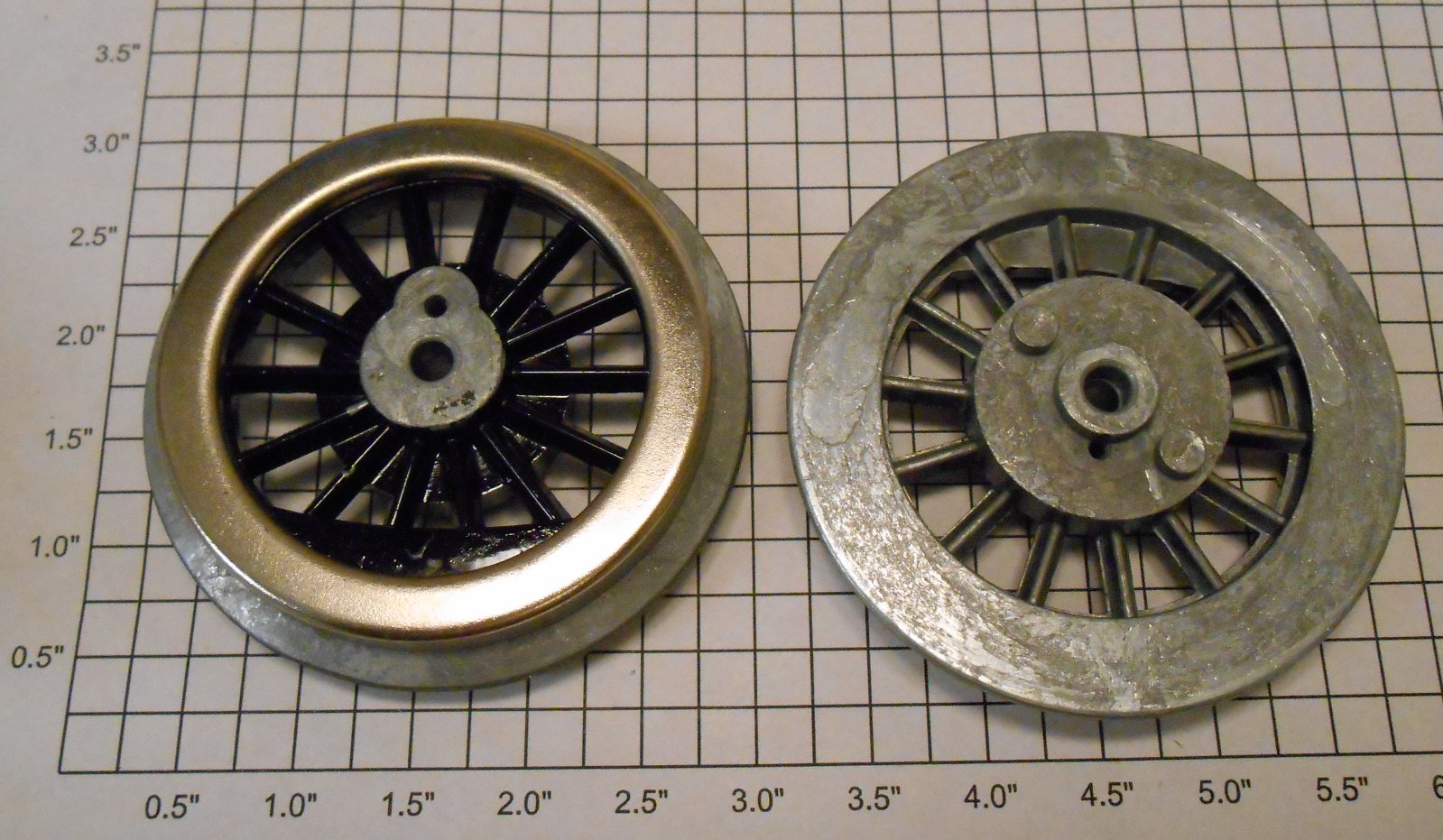 Lionel 400E-69 Black Spoked 2-3/4" Std. Gauge Steam Loco Gear Wheel 4-40 Thread (Bowser Black Gear)