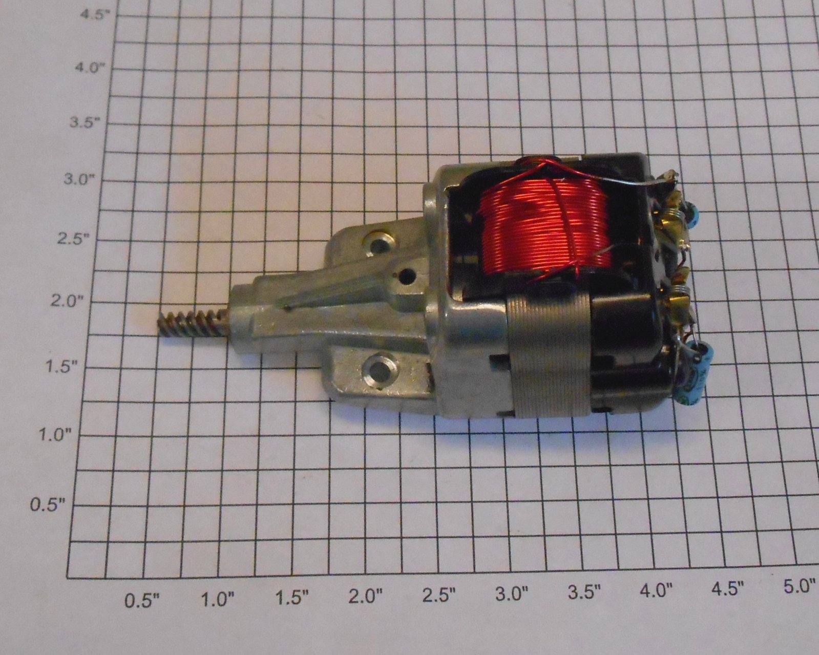 Lionel 6108049100 Motor Complete w/ Capacitors Slanted Berk Style w/ Pin Holes (New)
