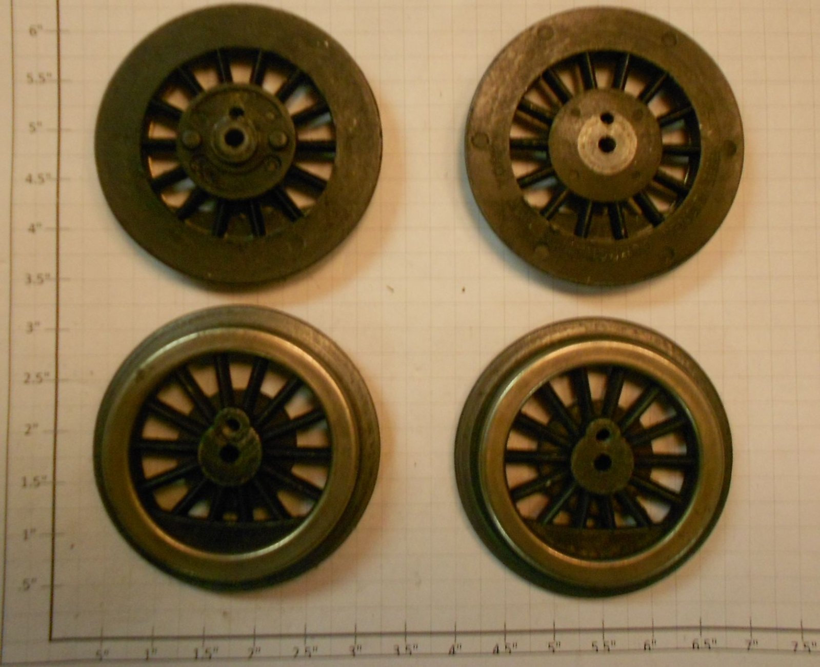 Lionel 400E-69/95 Black Spoked 2-3/4" Std. Gauge Steam Loco Wheels (Set of 4) (Original Black Set 4)