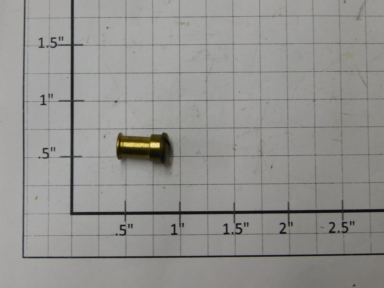 Lionel 408-26 O & Standard Gauge Brass Round Base Flag Stanchion Holder (Round Base)