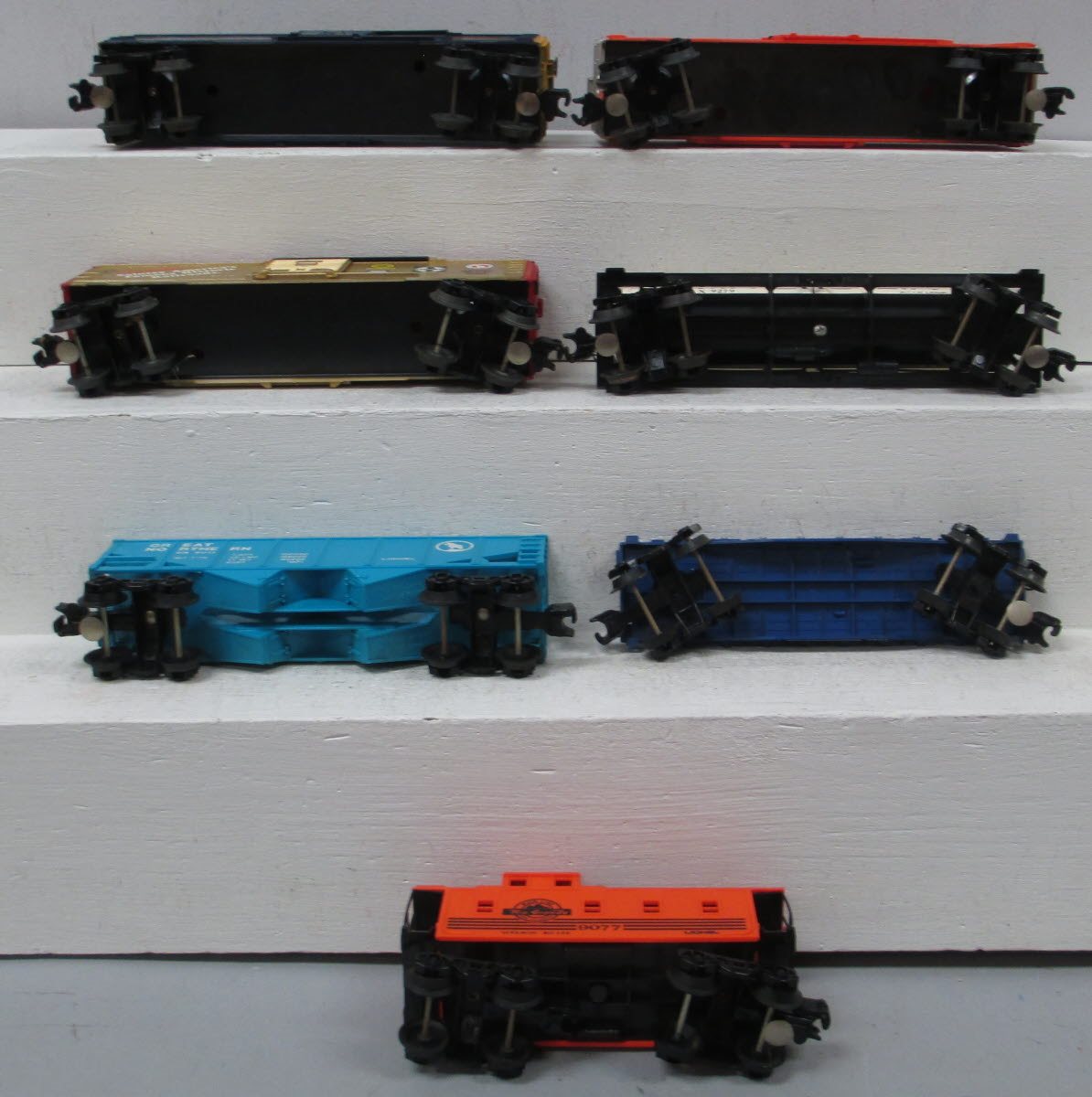 Lionel O Gauge Freight Cars 69418, 69011, 69279, 69424, 69438, 6