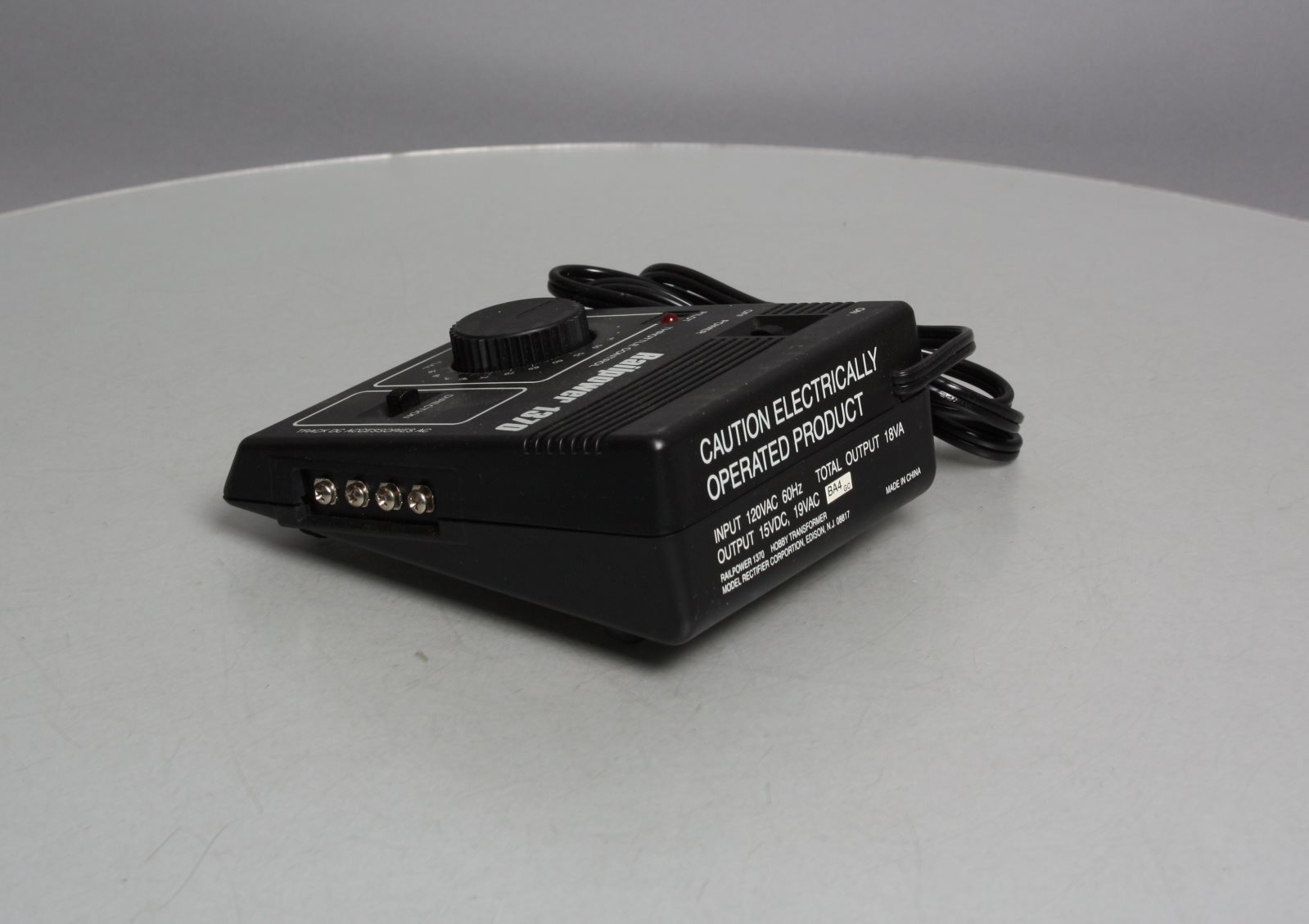 MRC 1370 HO Railpower Power Pack 19571203703 eBay