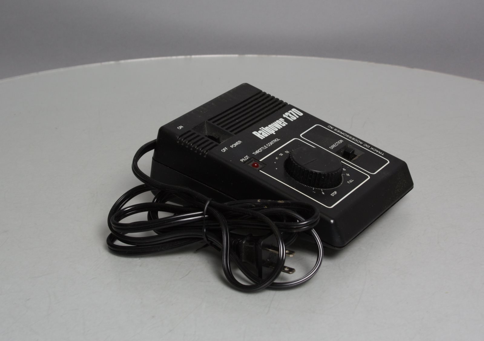 MRC 1370 HO Railpower Power Pack 19571203703 eBay