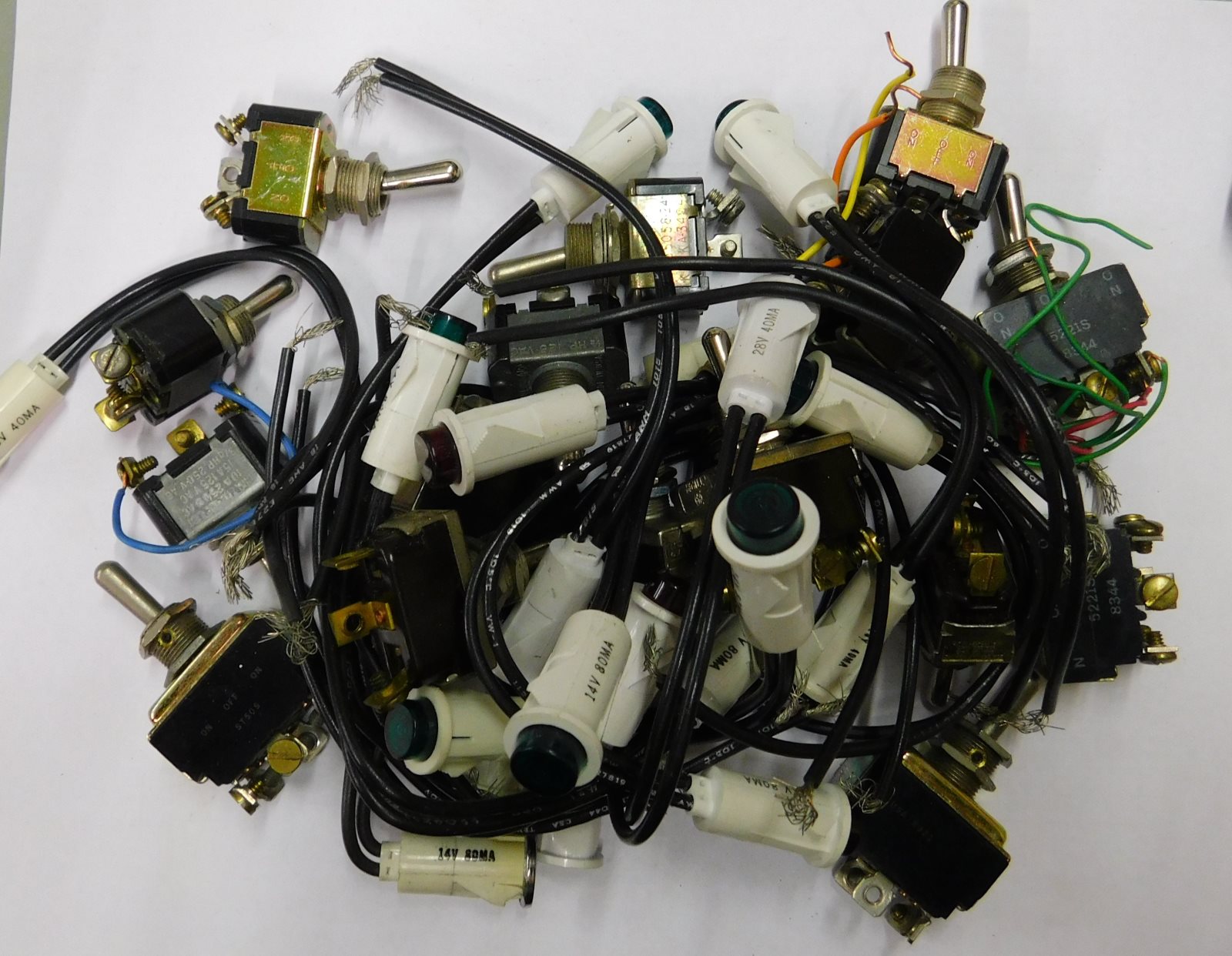 Acme 1000X4 Toggle Switch & Indicator Assortment eBay