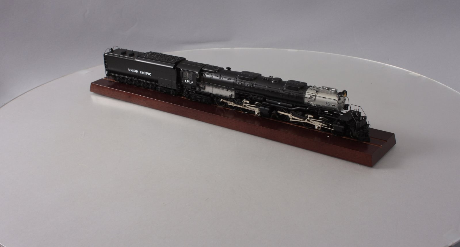 Marklin 37990 HO Scale Union Pacific 4884 Big Boy Steam