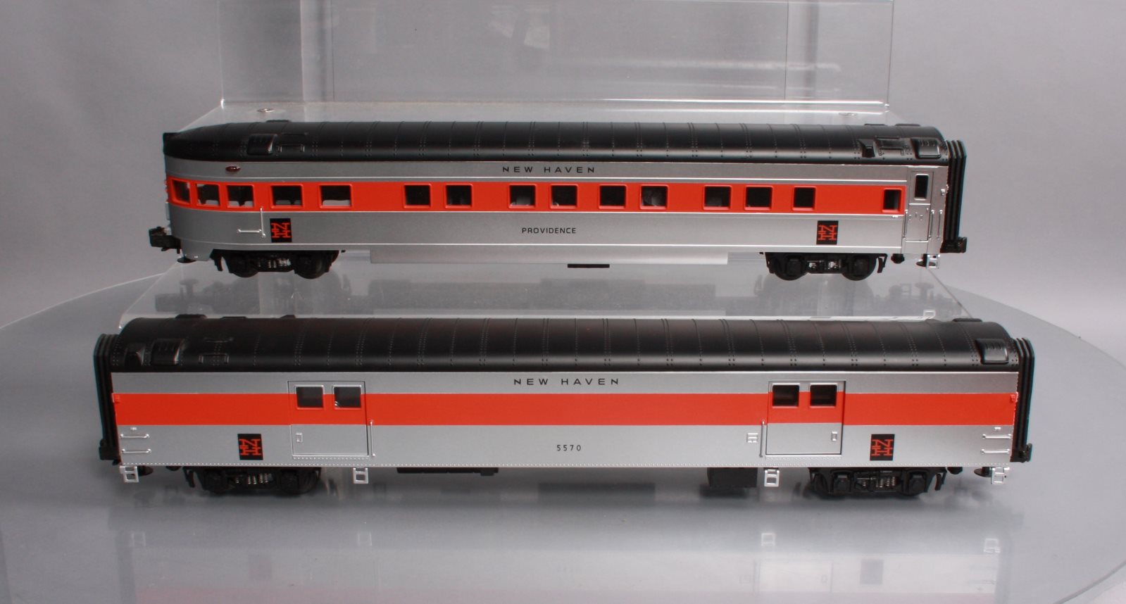 MTH O Modern New Haven Providence Observation Car & 5570 Baggage Car EX