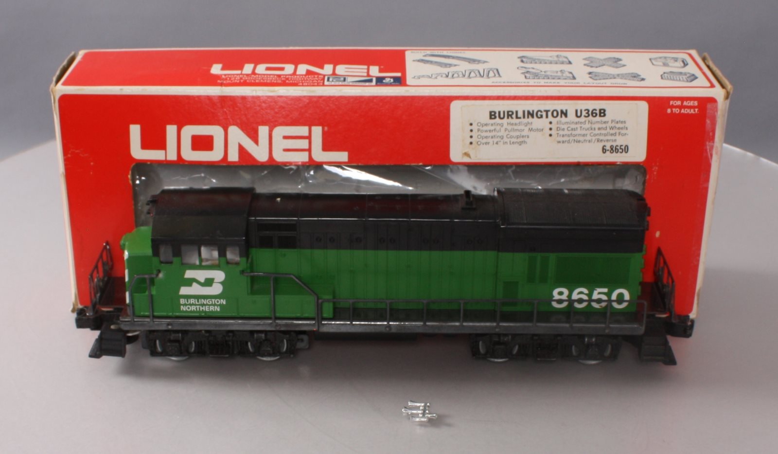 lionel-6-8650-burlington-northern-u36b-powered-diesel-locomotive-box