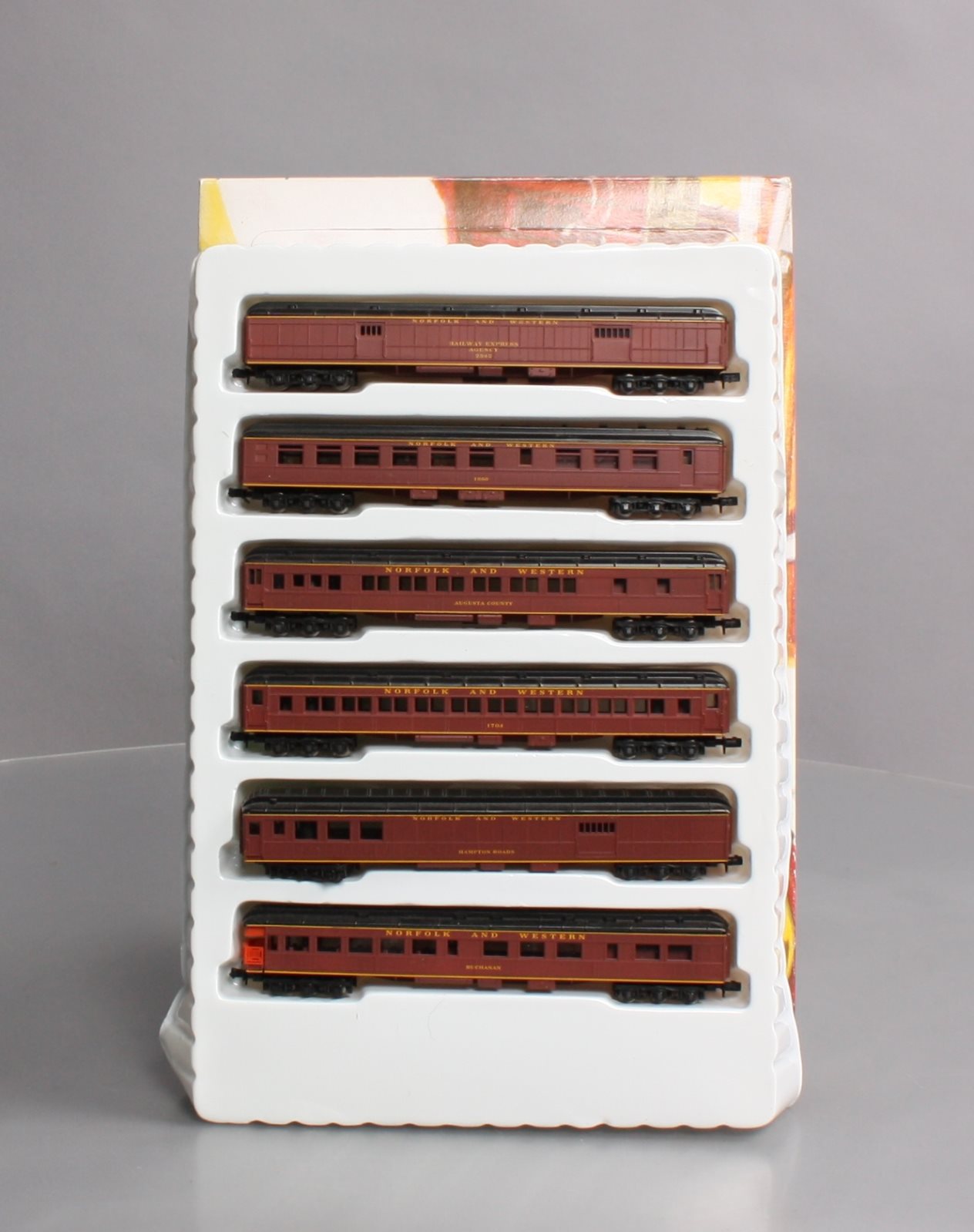 ConCor 0035700121 N Scale 6 Car Passenger Set Norfolk & Western LN