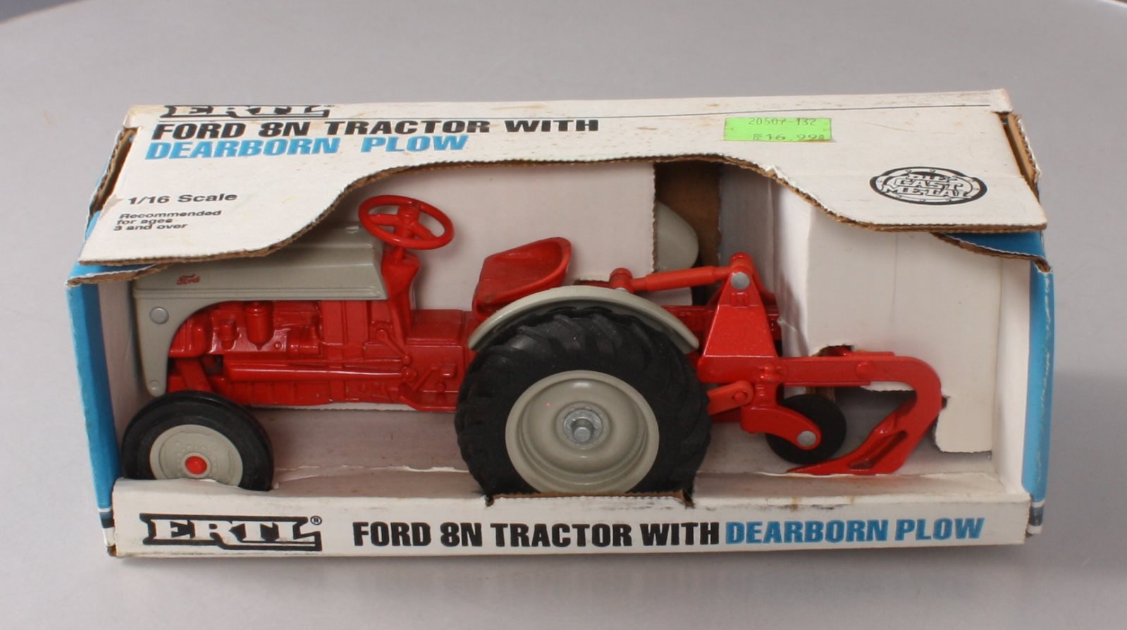Ertl 841 116 Scale Die Cast Ford 8N Tractor with Dearborn Plow LN/Box