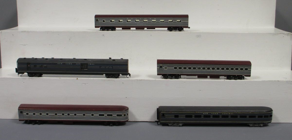 Assembled HO Scale New York Central & Pullman Wooden Passenger Car Kits