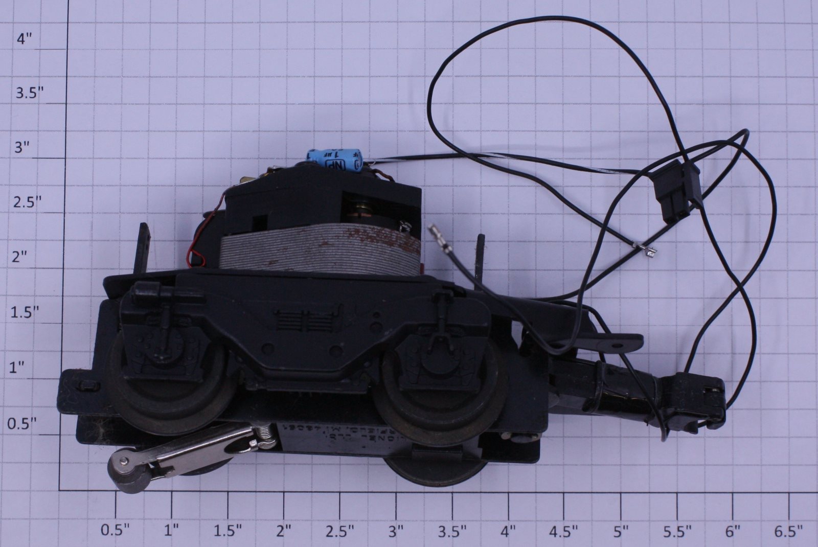 Lionel 18240-100 Dash-8 CC 4-Wheel Motor Truck with AC Motor (New)