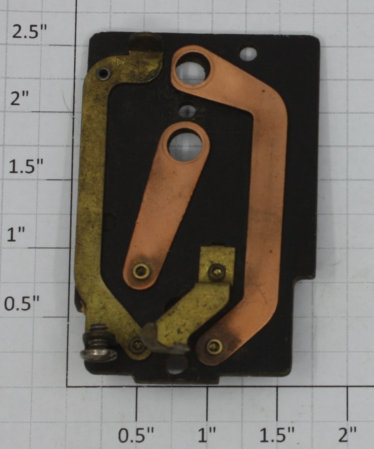 Lionel 400E-122 Bild-A-Loco Brush Plate After 1937 without Brush Tubes (Original-No Tubes)