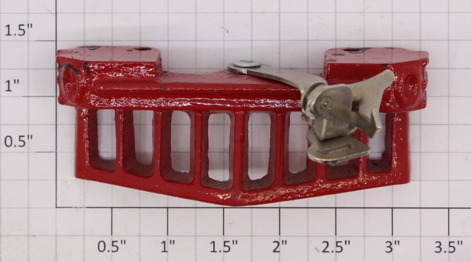 Lionel 390-68 Standard Gauge Red Cast Cowcatcher w/ Combination Latch Coupler (Original)